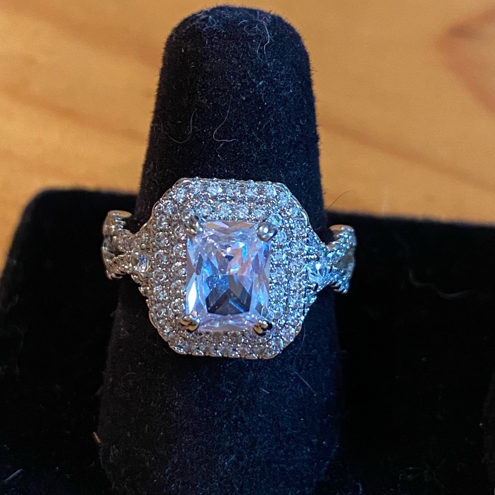 Beautiful Emerald Cut Ring